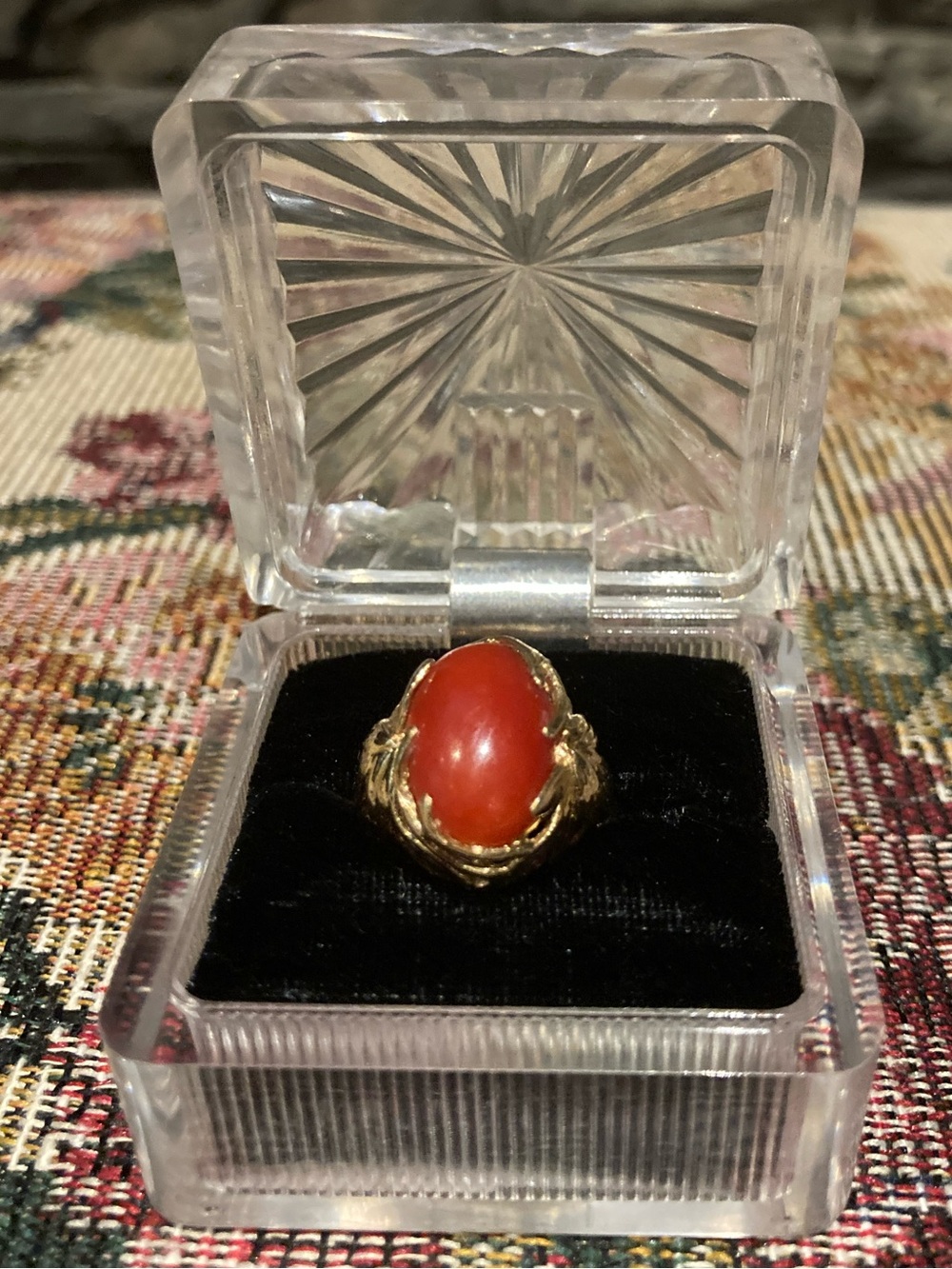 Authentic Arthur's Jewelry 14K Yellow
Gold Coral Ring